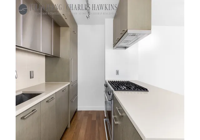 5th image of 225 Rector Pl, New York City, NY 10280