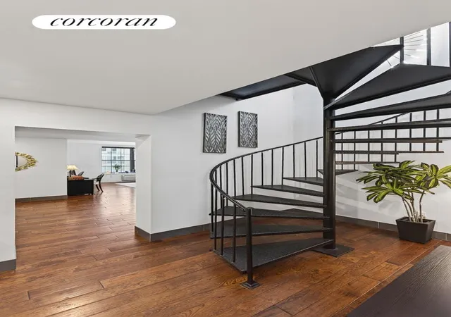 Photo 4 of House for sale at 42-60 Crescent St #PH10C, New York City, NY 11101 | MLS# RLS20085457 | Listing updated on 2026-06-21