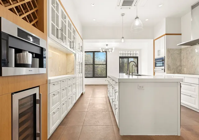 Listing Photo 5 - Condo for sale in building located at 458 W 153rd St, New York City, NY 10031