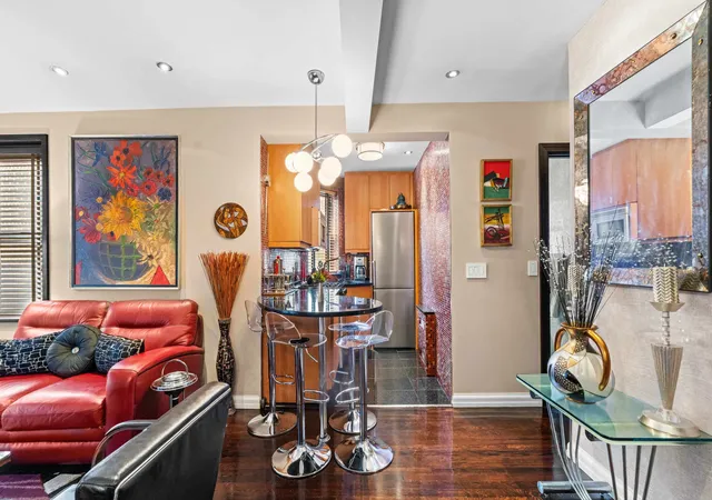 Homes for sale in New York City, NY | 50 E 8Th St, New York City, NY 10003