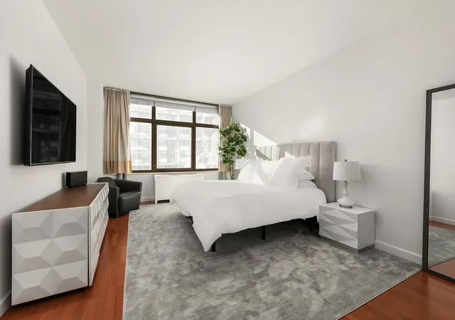 Listing Photo 5 - Condo for sale in building located at 1 Morton Sq, New York City, NY 10014 - Unit #4DE