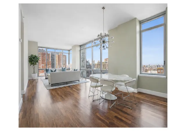 Listing Photo 3 - Condo for sale in building located at 333 E 91St St, New York, NY 10128 - Unit #30AB