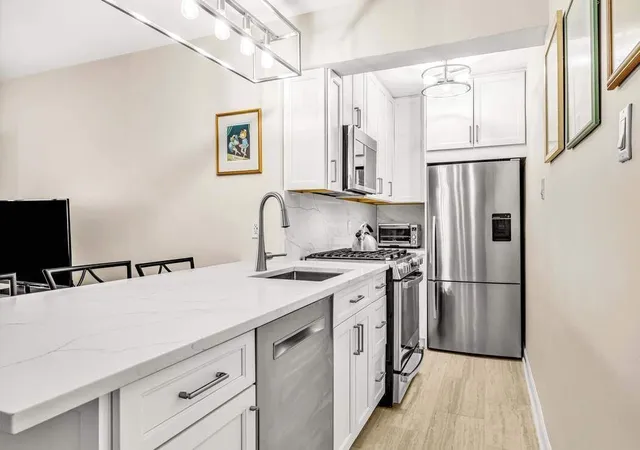2nd image of 220 E 67Th St #6J, New York City, NY 10065 | MLS# RLS20085802