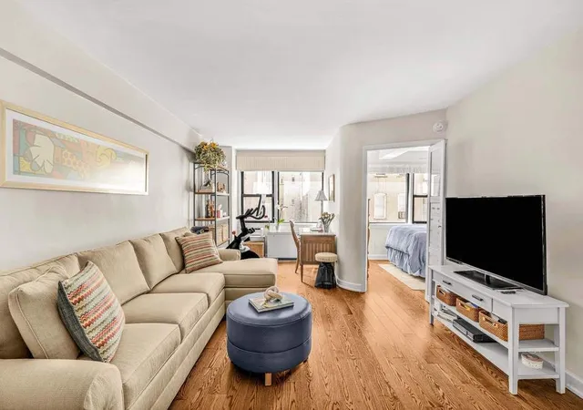 3rd image of 220 E 67Th St #6J, New York City, NY 10065 | MLS# RLS20085802