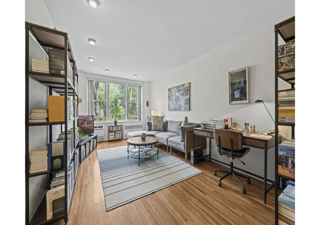 1st image of 601 Kappock St #2F, Bronx, NY 10463 | MLS# RLS20085829
