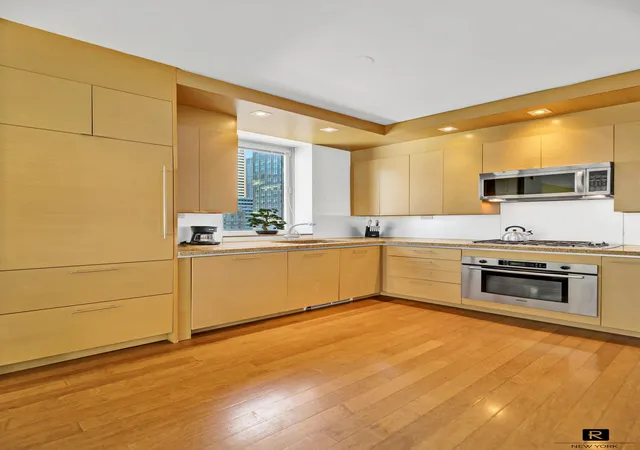 5th image of 1600 Broadway #18-B, New York City, NY 10019 | MLS# RLS20085883