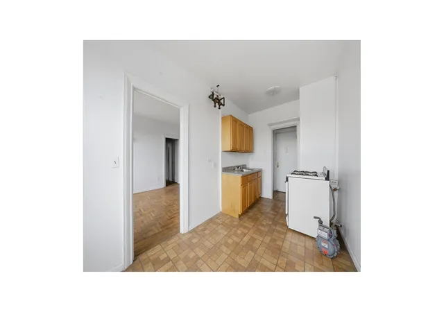 4th image of 1715 Nelson Ave #5D, New York City, NY 10453 | MLS# RLS20085952