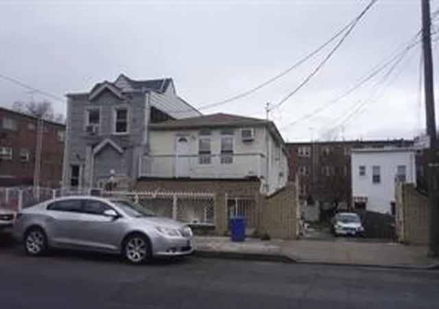 Photo 2 of Single family home for sale at 719 E 83rd Street, New York City, NY 11236 | MLS# RLS20085989 | Listing updated on 2026-04-22