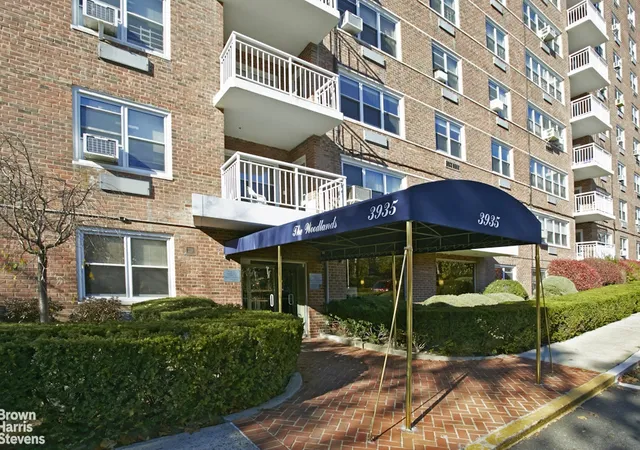 20th image of 3935 Blackstone Ave #3C, New York City, NY 10471 | MLS# RLS20085995