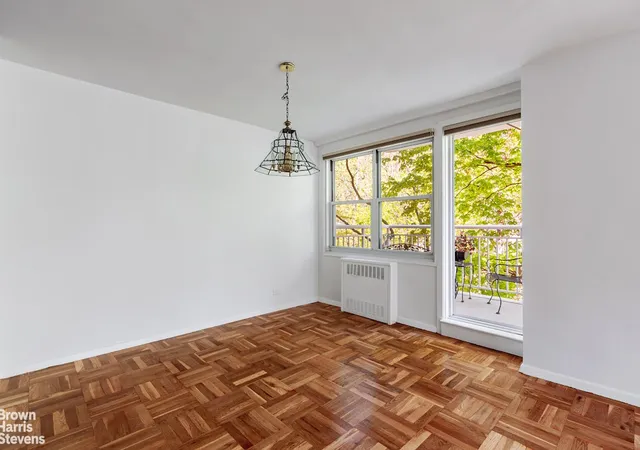 2nd image of 3935 Blackstone Ave #3C, New York City, NY 10471 | MLS# RLS20085995