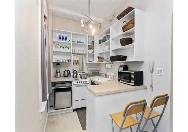 Photo 3 of Condo for sale at 25 W 64th Street #5E, New York, NY 10023 | MLS# RLS20086002 | Listing updated on 2026-05-10