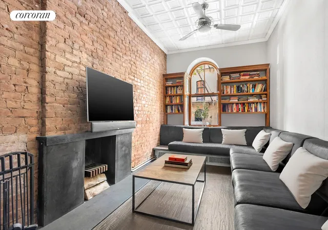 1st image of 215 E 17th St #2, New York, NY 10003 | MLS# RLS20086017