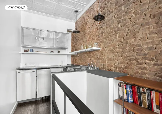 2nd image of 215 E 17th St #2, New York, NY 10003 | MLS# RLS20086017