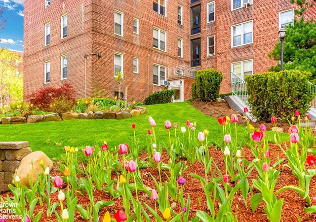 3rd image of 5645 Netherland Ave #6E, New York City, NY 10471 | MLS# RLS20086106