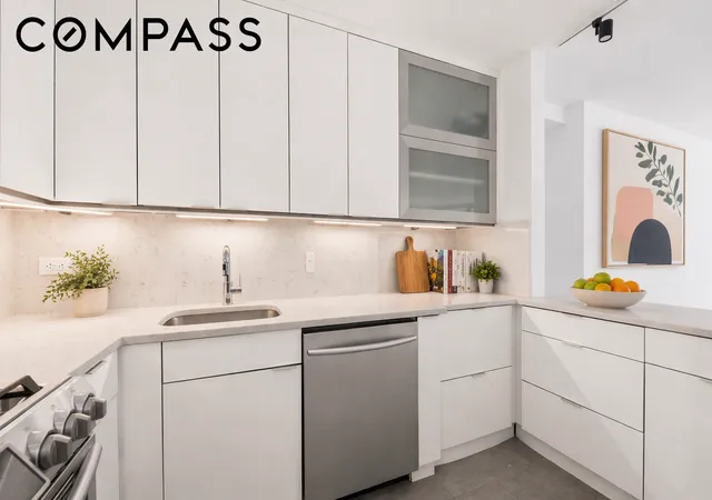 Photo 3 of House for sale at 330 E 75th Street #3B, New York, NY 10021 | MLS# RLS20086110 | Listing updated on 2026-07-13