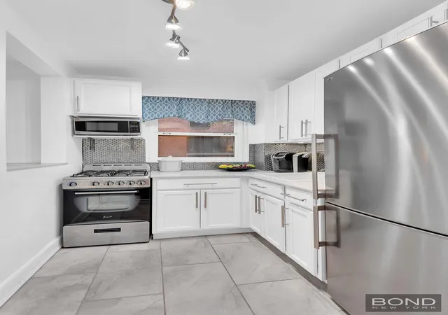 Homes for sale in New York City, NY | 210 E 36Th St #3D, New York City, NY 10016 | MLS# RLS20086127