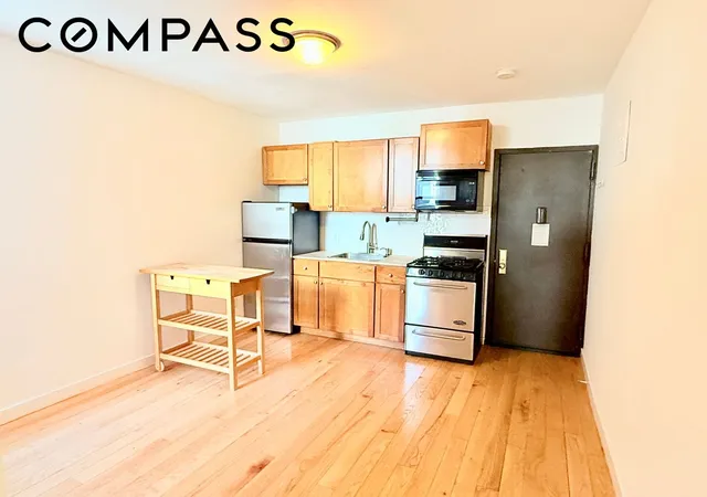 3rd image of 245 W 115Th St, New York City, NY 10026