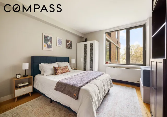 4th image of 455 Main St, New York City, NY 10044