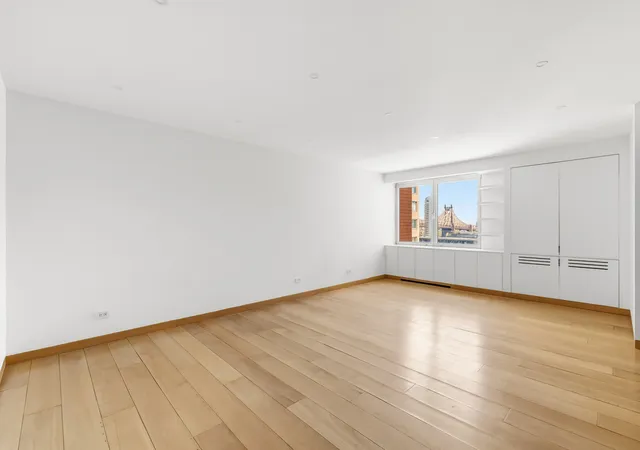 Photo 2 of Sale Pending at 25 Sutton Pl S #14L, New York, NY 10022 | MLS# RLS20086310 | Listing updated on 2026-07-28