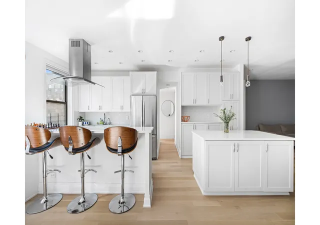 Photo 4 of Sale Pending at 1701 Albemarle Rd #D3, Brooklyn, NY 11226 | MLS# RLS20086346 | Listing updated on 2026-06-10