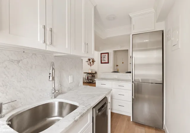 Photo 3 of Sale Pending at 505 E 82nd Street #6G, New York City, NY 10028 | MLS# RLS20086354 | Listing updated on 2026-08-03