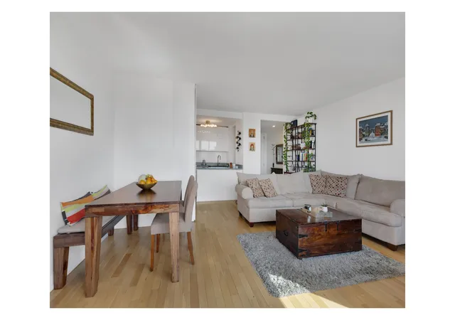 Photo 3 of Condo for sale at 1438 3rd Avenue #21B, New York City, NY 10028 | MLS# RLS20086517 | Listing updated on 2026-08-03
