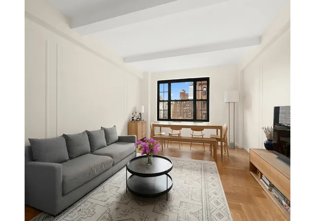 1st image of 245 E 72Nd St, New York City, NY 10021