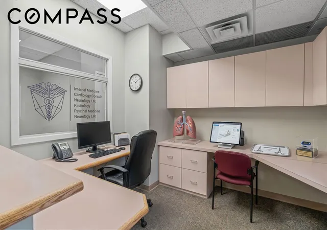 Listing Photo 4 - Condo for sale in building located at 450 Clinton St, New York City, NY 11231 - Unit #1P