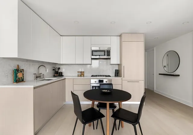 Photo 4 of Sale Pending at 526 Union Ave #408, Brooklyn, NY 11211 | MLS# RLS20086694 | Listing updated on 2026-04-27