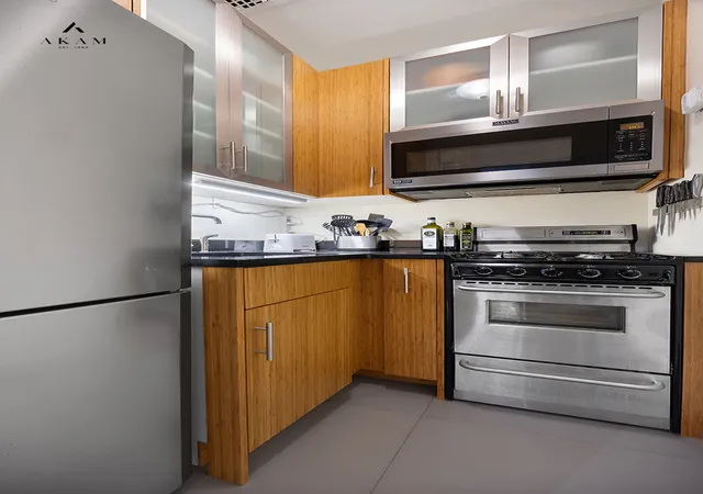 Photo 3 of Sale Pending at 112 W 72nd Street #11-D, New York City, NY 10023 | MLS# RLS20086792 | Listing updated on 2026-08-03