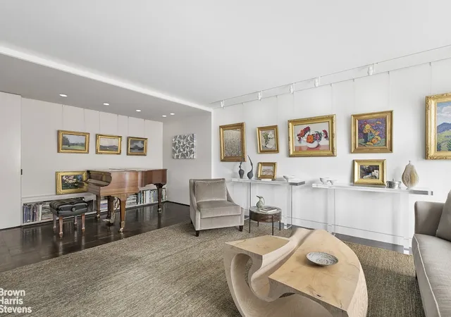 2nd image of 1050 5Th Ave #7C, New York City, NY 10028 | MLS# RLS20086957