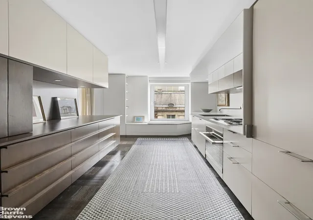 4th image of 1050 5Th Ave #7C, New York City, NY 10028 | MLS# RLS20086957
