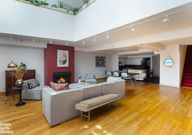 5th image of 708 Greenwich St, New York City, NY 10014