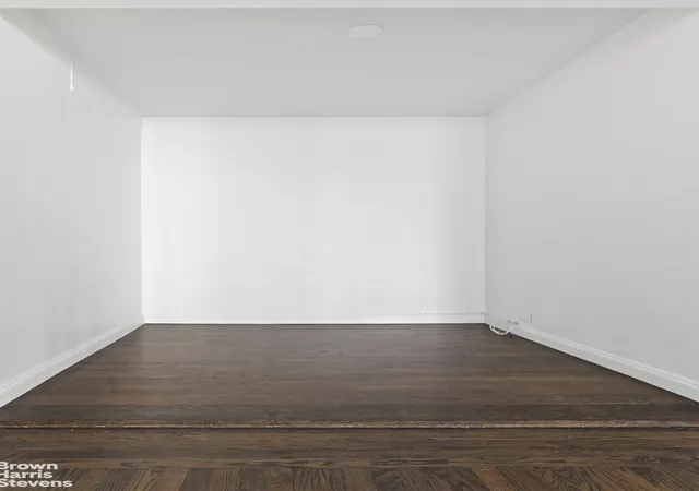 4th image of 333 W 56Th St #6M, New York, NY 10019 | MLS# RLS20087026