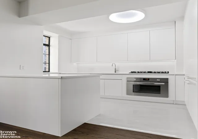 5th image of 333 W 56Th St #6M, New York, NY 10019 | MLS# RLS20087026