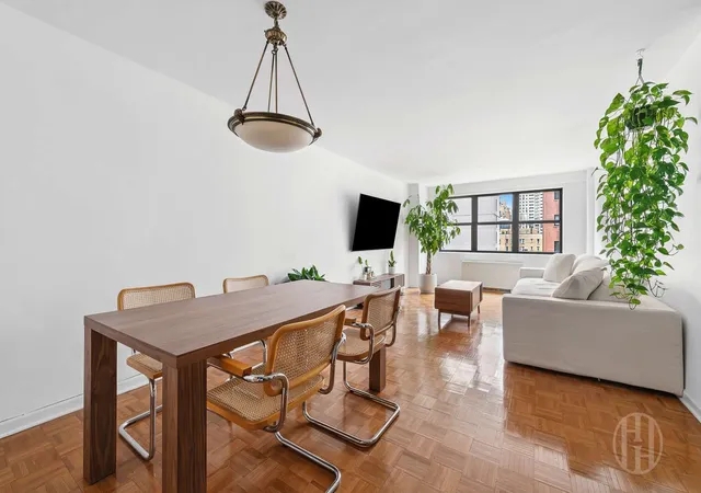 2nd image of 201 E 28Th St #10L, New York, NY 10016 | MLS# RLS20087122