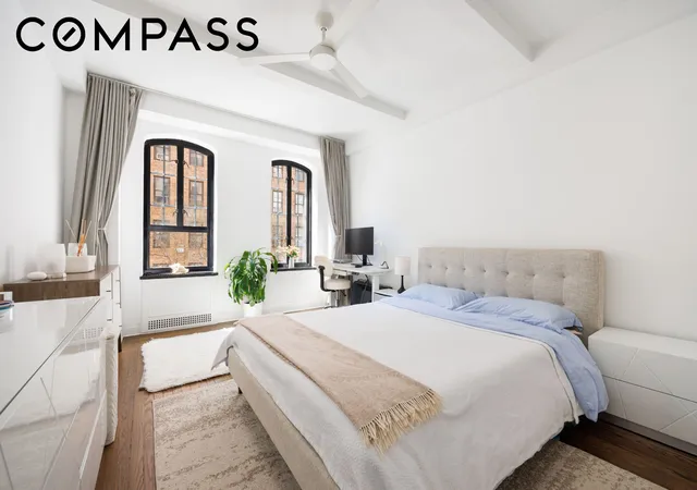 Listing Photo 2 - Condo for sale in building located at 201 W 16Th St, New York City, NY 10011 - Unit #4B