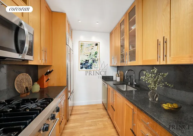 3rd image of 88 Greenwich St #3202, New York, NY 10006 | MLS# RLS20087230