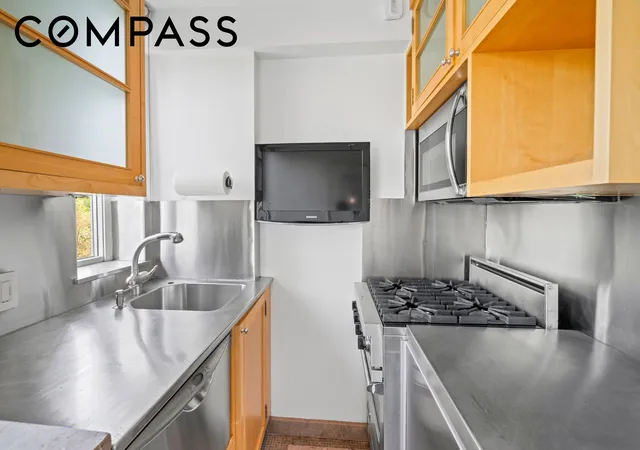 Photo 3 of House for sale at 120 Central Park S #6C, New York City, NY 10019 | MLS# RLS20087253 | Listing updated on 2026-07-27