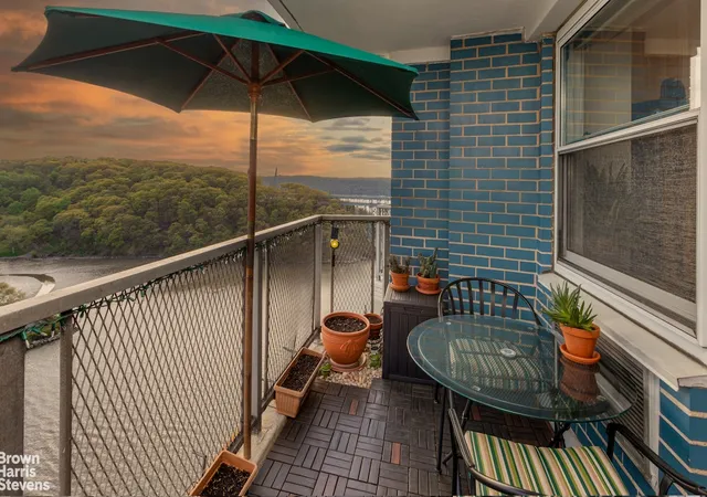 4th image of 2400 Johnson Ave #12F, Bronx, NY 10463 | MLS# RLS20087315