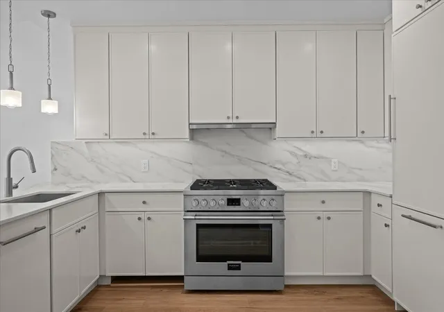 Listing Photo 2 - Condo for sale in building located at 147 Luquer St, New York City, NY 11231 - Unit #1