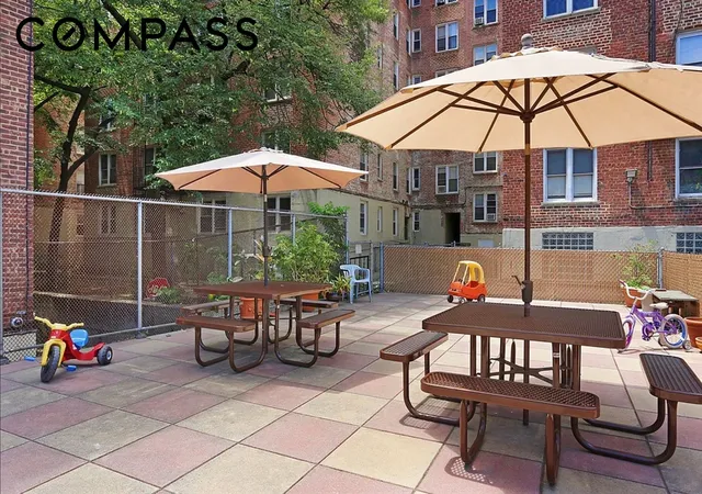 Homes for sale in New York City, NY | 143 Bennett Ave #6R, New York City, NY 10040 | MLS# RLS20085452