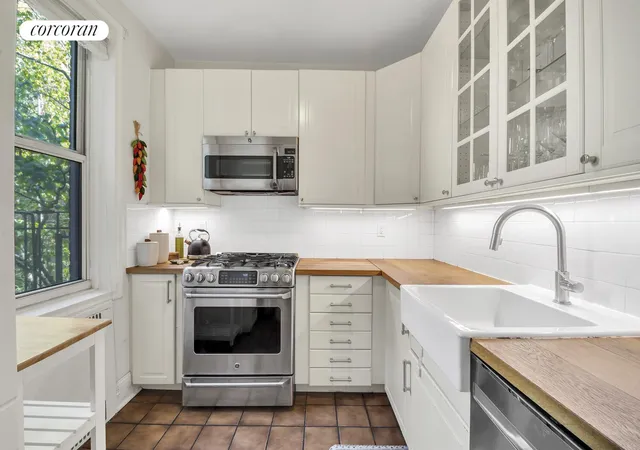 Photo 4 of Sale Pending at 225 Park Pl #3C, New York City, NY 11238 | MLS# RLS20087697 | Listing updated on 2026-08-05