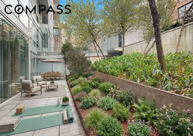 2nd image of 425 E 13Th St, New York, NY 10009
