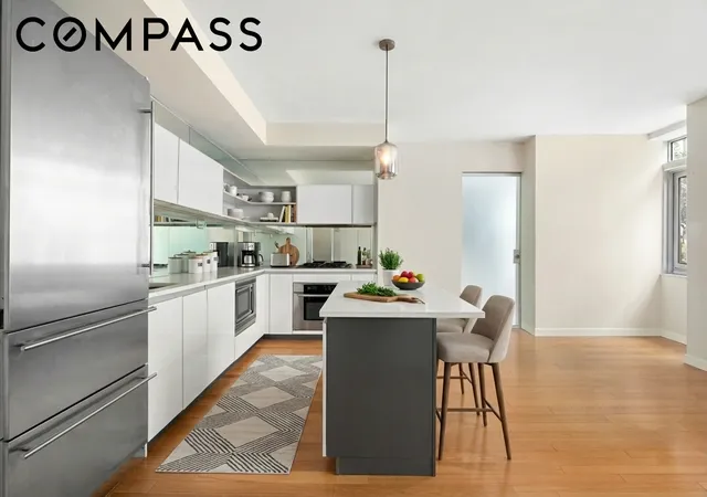 3rd image of 425 E 13Th St, New York, NY 10009