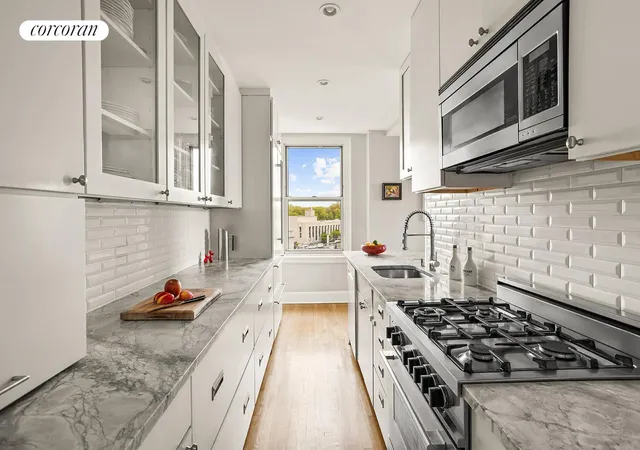 Listing Photo 5 - Condo for sale in building located at 39 Plz St W, New York City, NY 11217 - Unit #10C