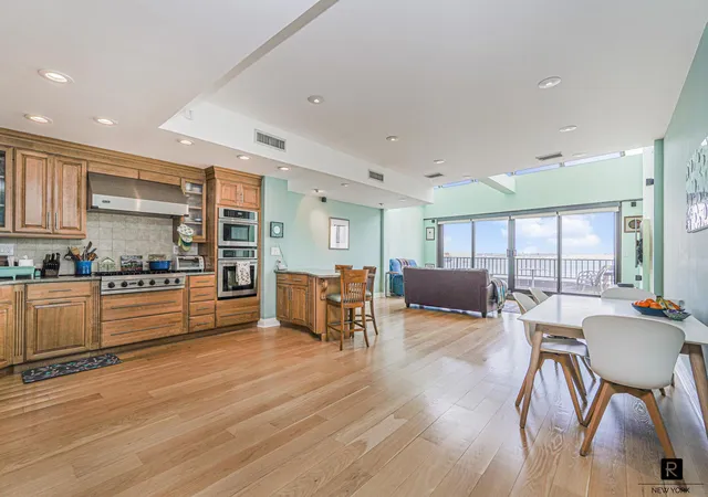 1st image of 10 Bay Street Lndg #8-D, New York City, NY 10301 | MLS# RLS20087843