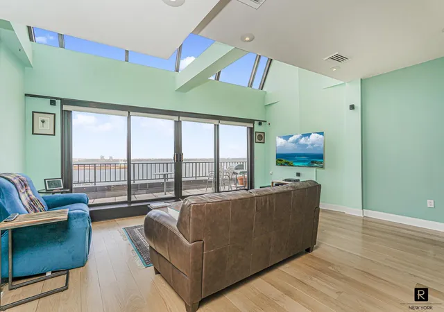 Homes for sale in New York City, NY | 10 Bay Street Lndg #8-D, New York City, NY 10301 | MLS# RLS20087843