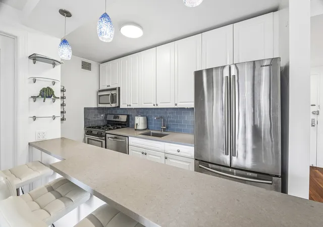 3rd image of 205 W End Ave #8K, New York, NY 10023 | MLS# RLS20087861