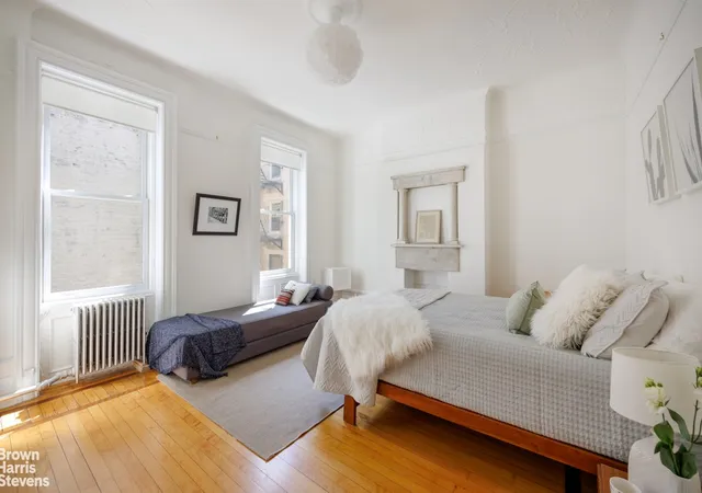 4th image of 126 Greene Ave, New York City, NY 11238